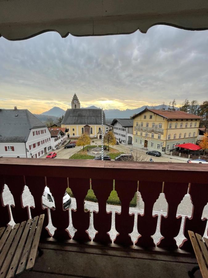 Hotel Hofwirt Neubeuern Exterior photo